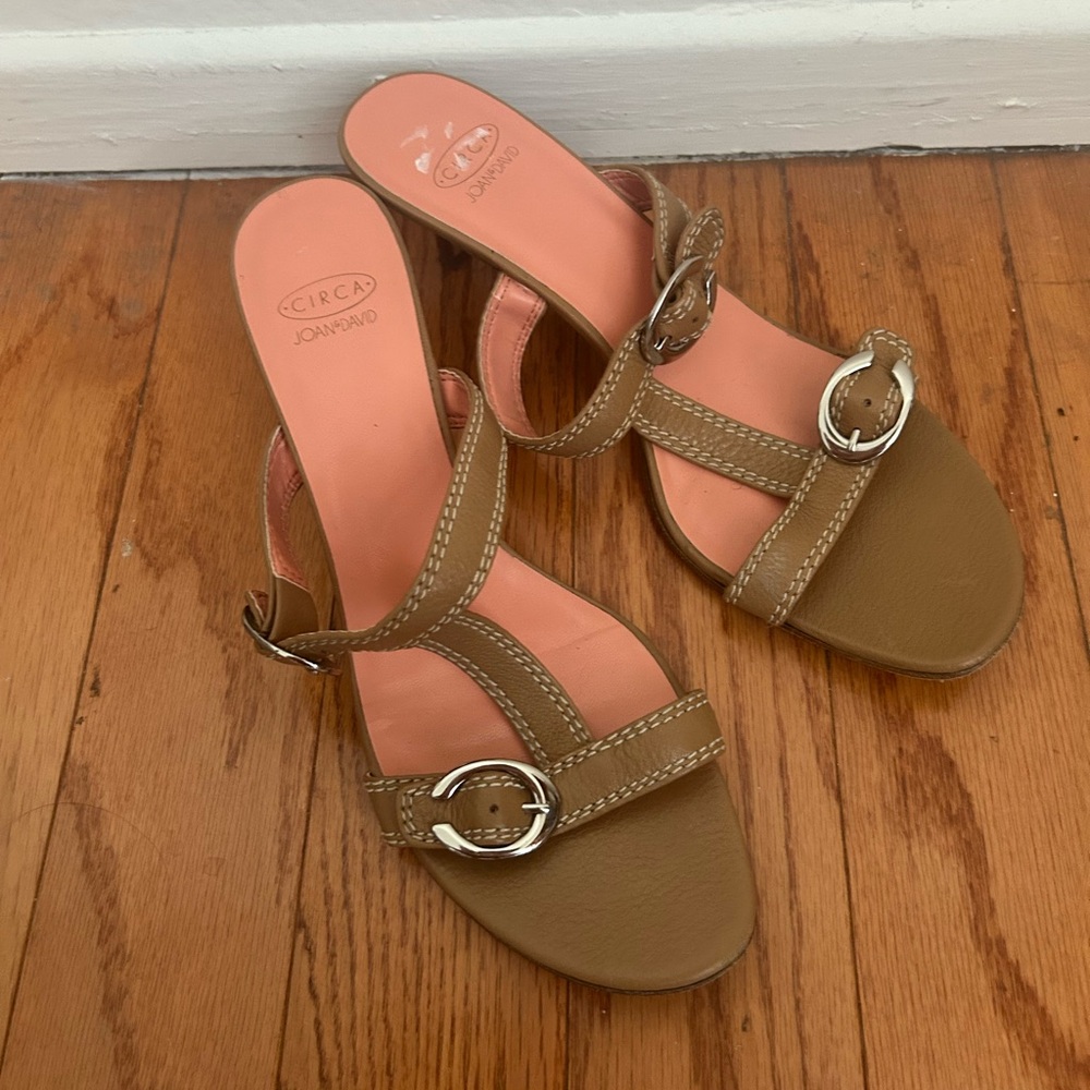 Circa nude kitten heels